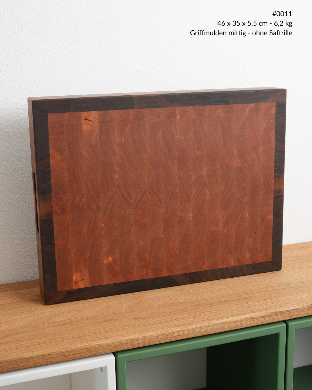 Stirnholz Schneidebrett Kirsche Nussbaum, Ansicht von vorne, 46 × 35 cm